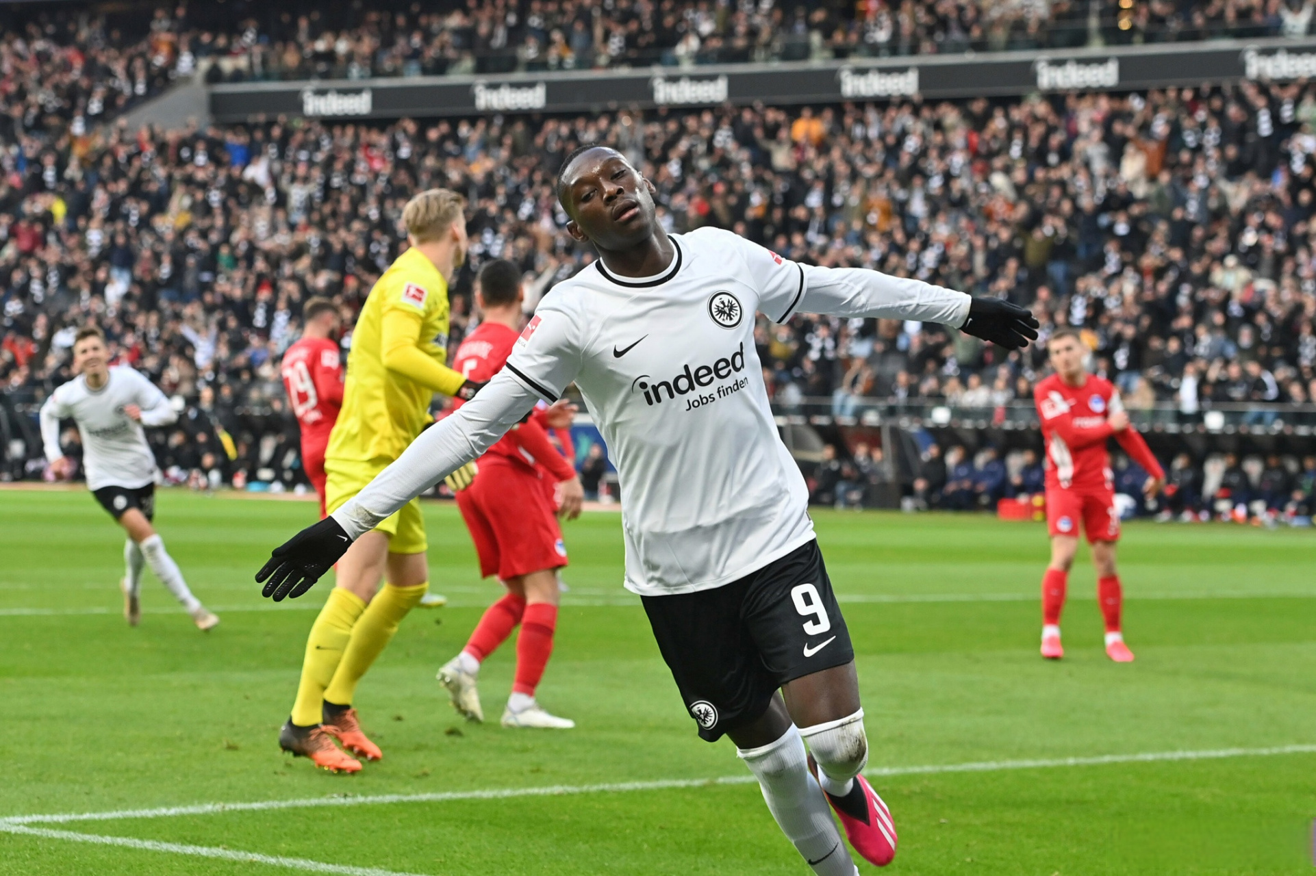 法兰克福意外输球，积分榜上有所下滑的简单介绍