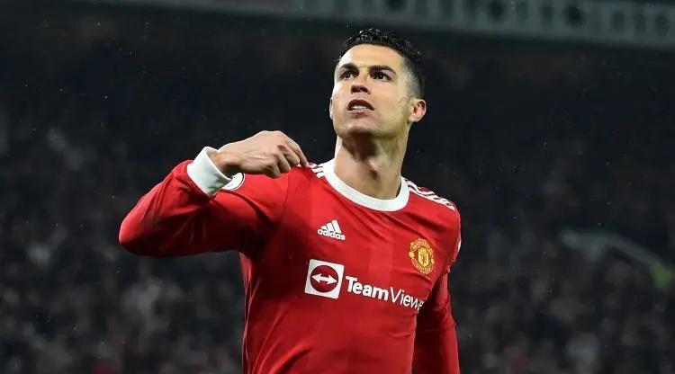 aoa体育体育在线-曼联球员入选国家队，备战重要赛事！(曼联球员入选国家队,备战重要赛事是什么)