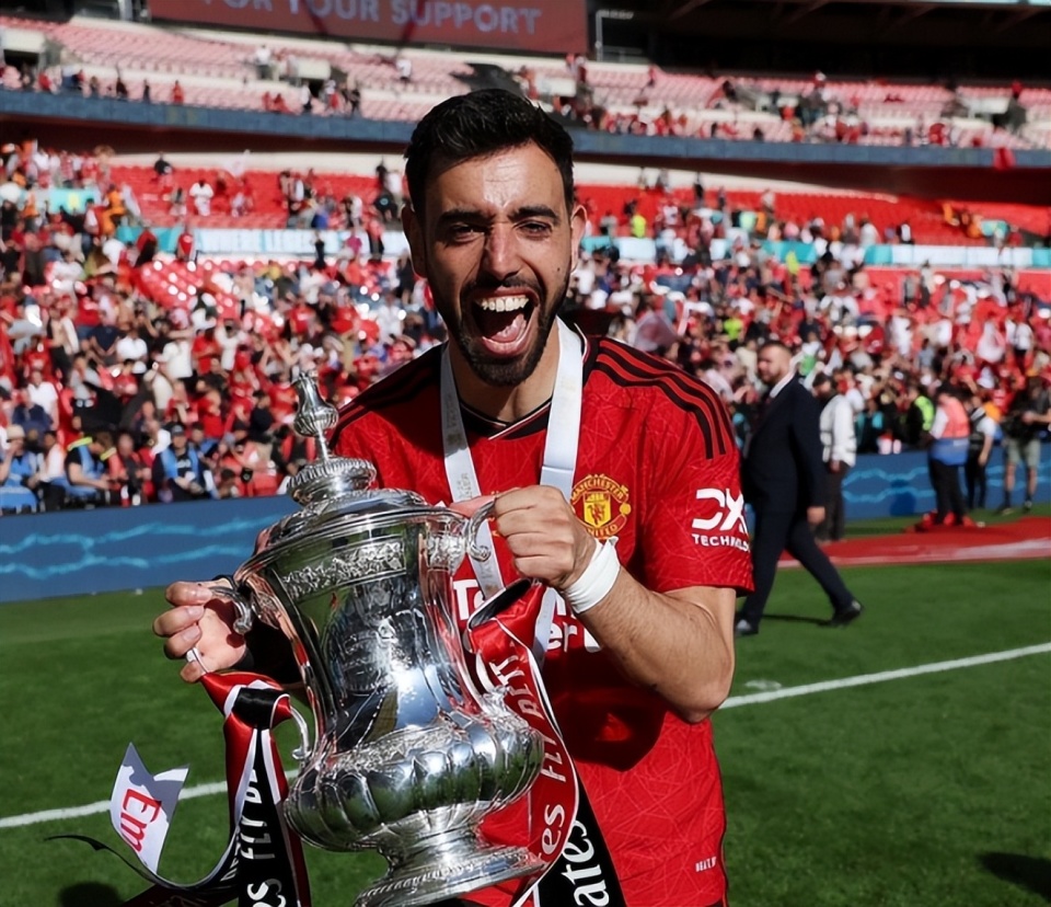 曼联守卫留队不留洋,红魔磐石继续巍然不动的简单介绍 曼联守卫留队不留洋,红魔磐石继续巍然不动的简单介绍