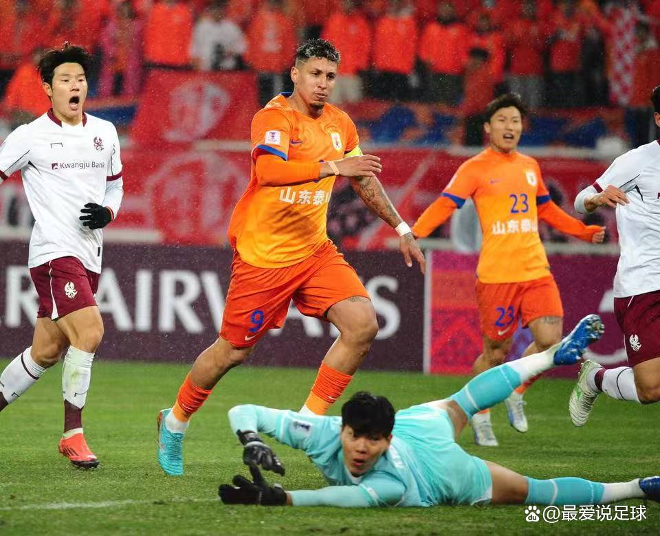 aoa体育体育直播-包含山东泰山全场碾压亚冠，如同剧本杀再现，绝杀的词条