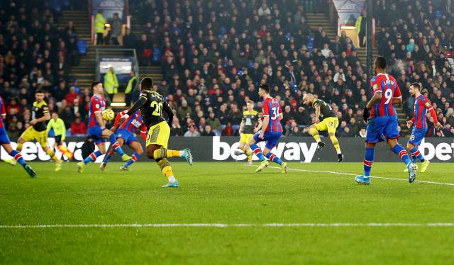 aoa体育体育app下载-瓦伦西亚险胜比赛，连胜期间