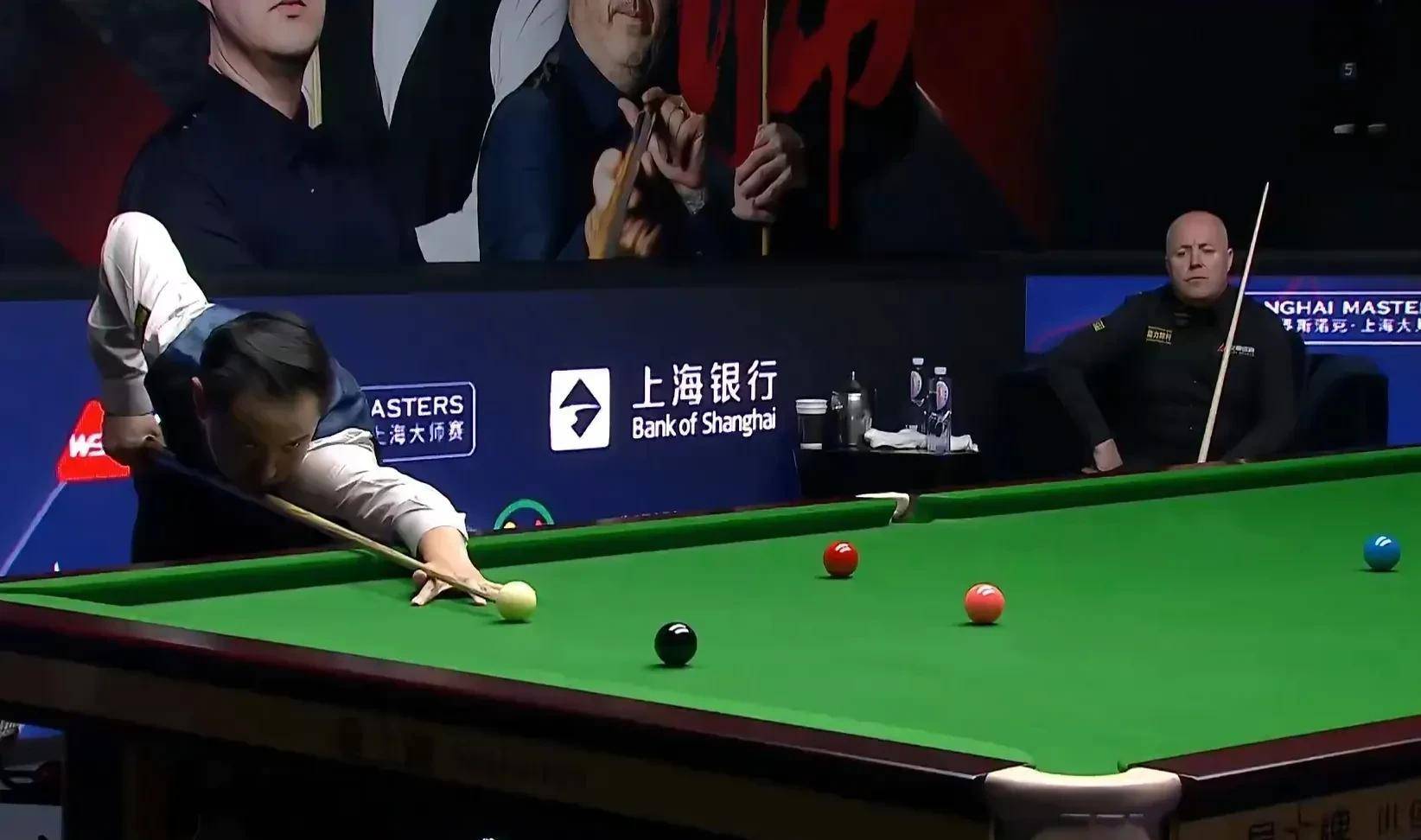 aoa体育体育网站-瞬间逆转，比赛结果悬念丛生，球员表现令人眼前一亮的简单介绍