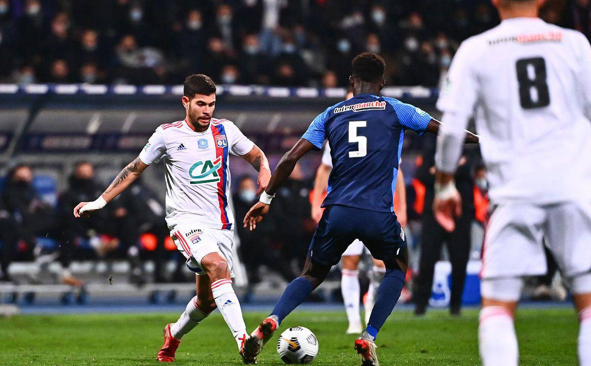 aoa体育体育中国官网-关于里昂主场告捷，法甲争冠态势日益明朗的信息