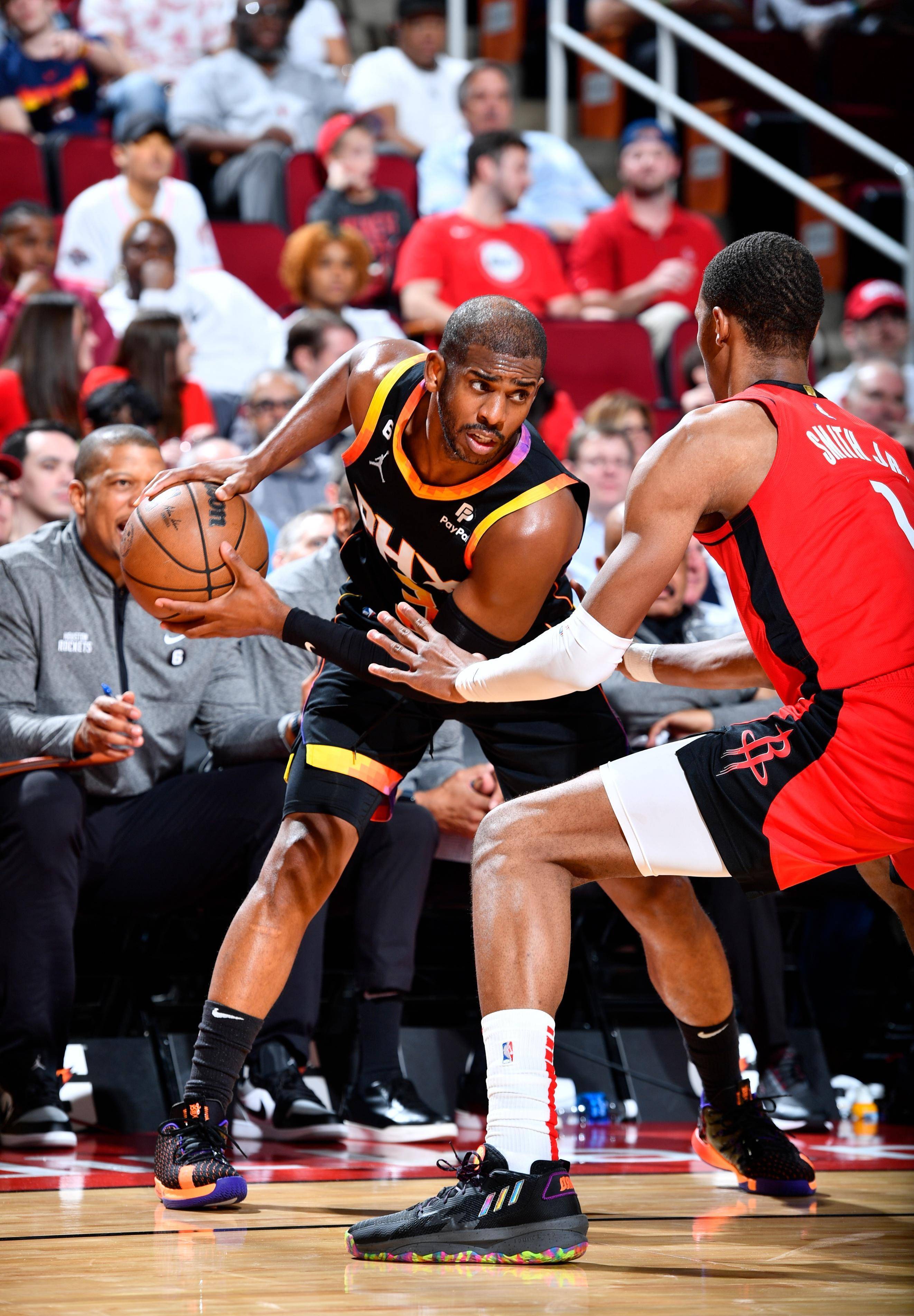 aoa体育体育app-包含马刺队主场坚守，期待主帅领队取得胜利的词条