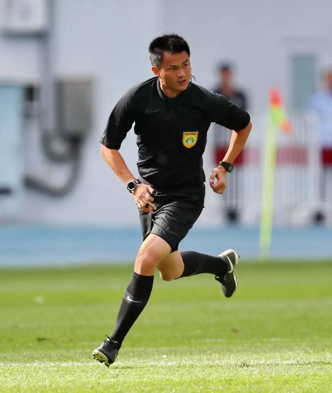 中超球员表现出色,荣膺最佳表现球员奖!的简单介绍 中超球员表现出色,荣膺最佳表现球员奖!的简单介绍