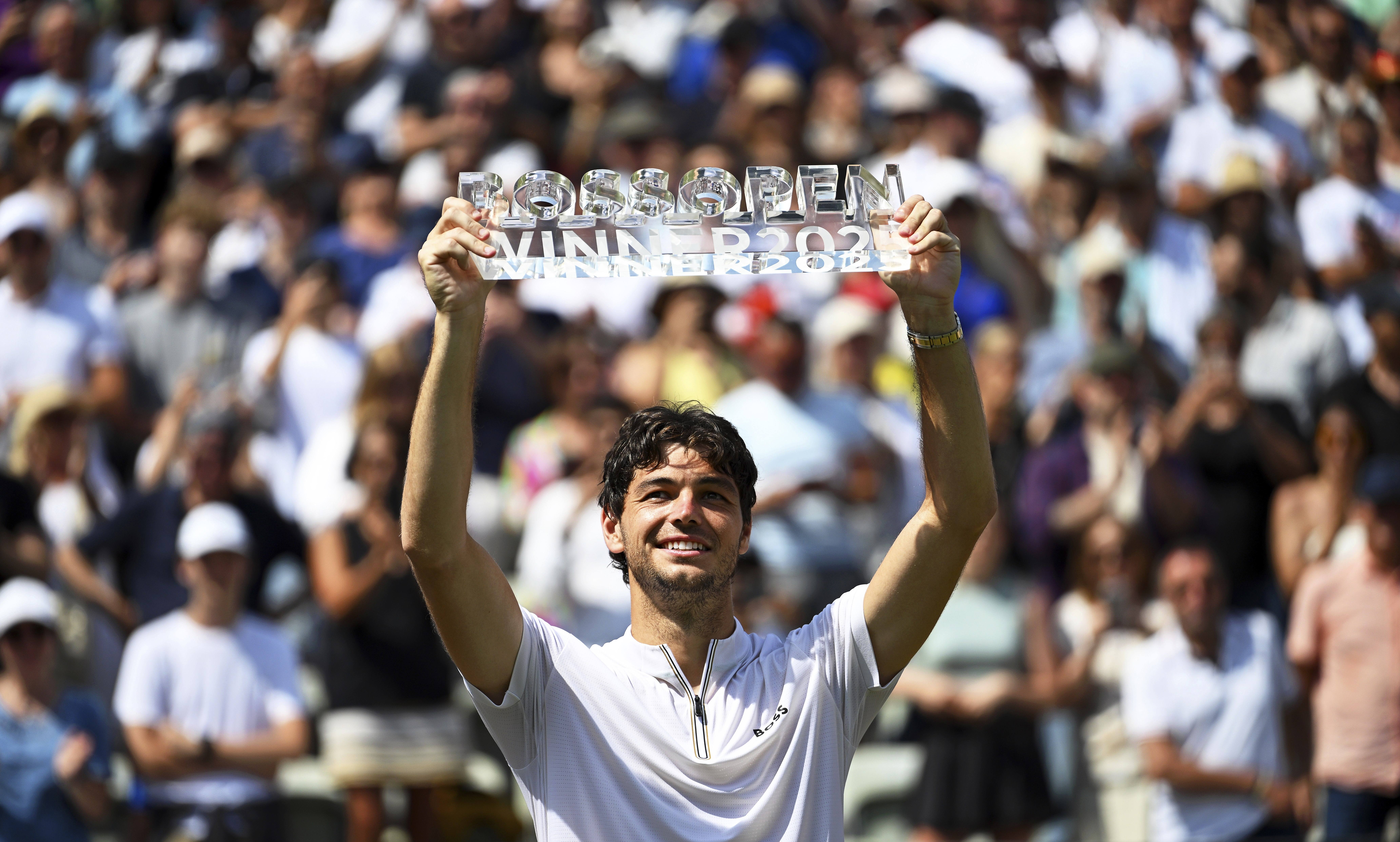 关于斯图加特力争在下一场比赛中取胜的信息 关于斯图加特力争在下一场比赛中取胜的信息