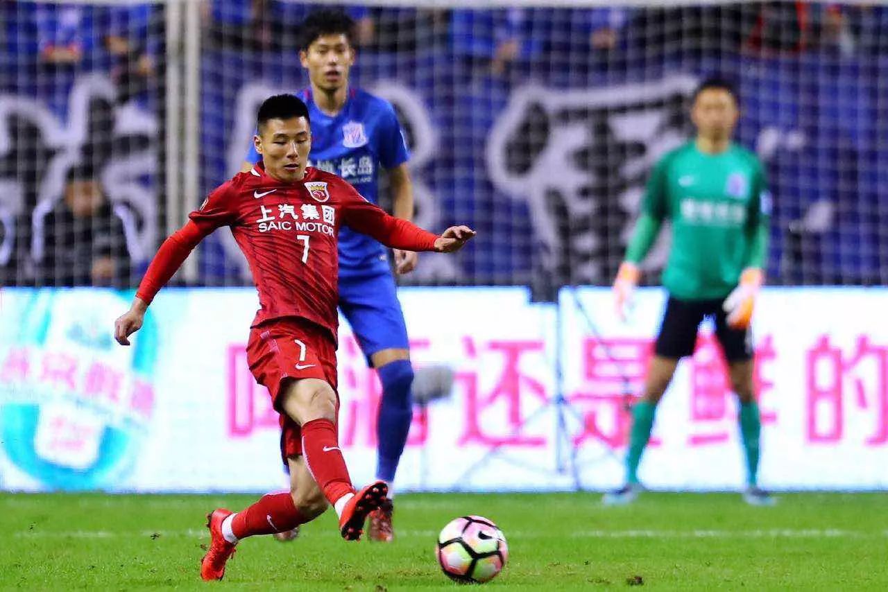 上港客场逆转,继续保持不败战绩 上港客场逆转,继续保持不败战绩