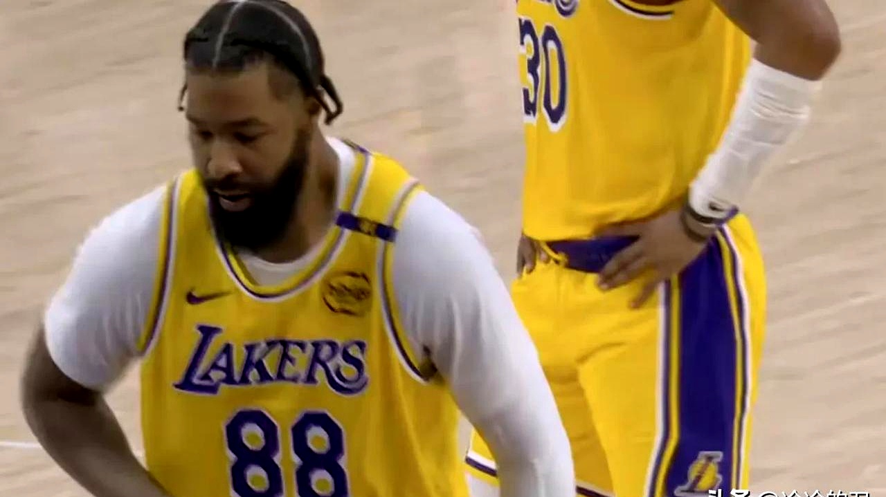 关于雄鹿今晚主场挑战湖人,詹皇难以阻挡的信息 关于雄鹿今晚主场挑战湖人,詹皇难以阻挡的信息