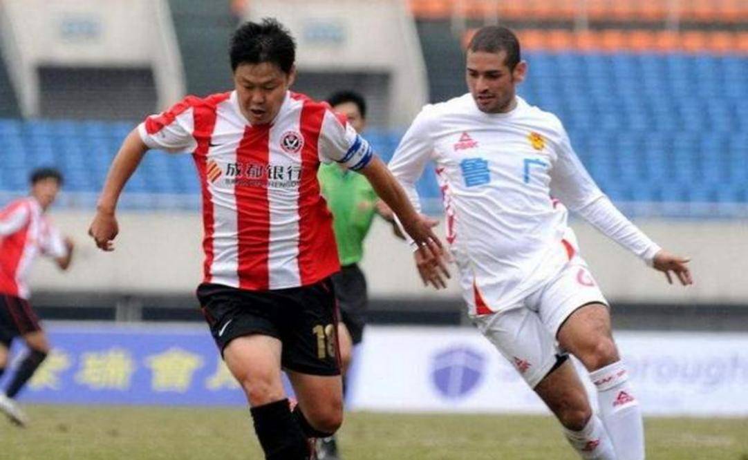 aoa体育体育在线-成都谢菲联告捷，保级艰辛之路还需继续