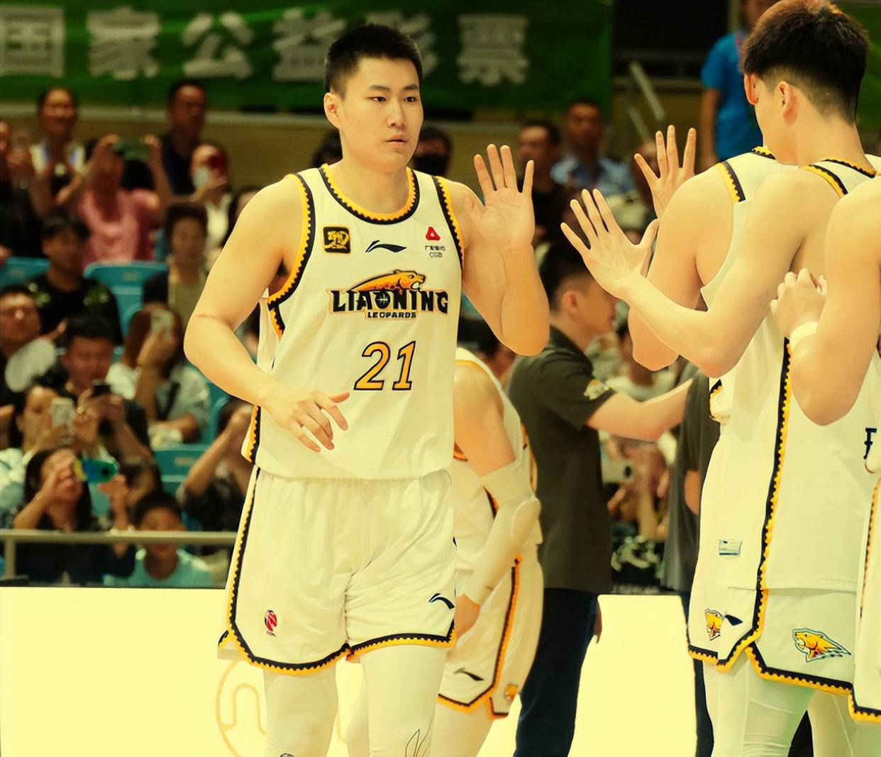 篮球俱乐部引进新成员,备战全新赛季的简单介绍 篮球俱乐部引进新成员,备战全新赛季的简单介绍