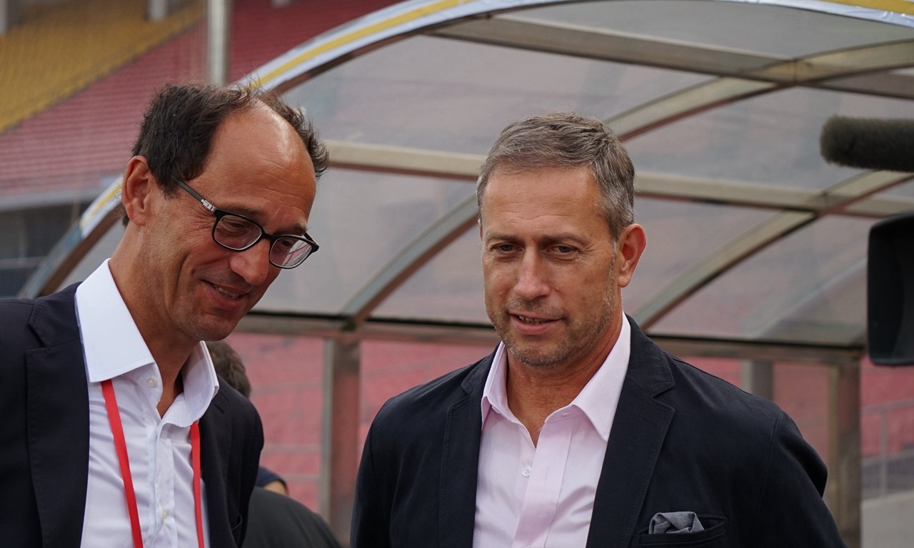 aoa体育体育直播-甘冈队在联赛中赢得一场关键比赛