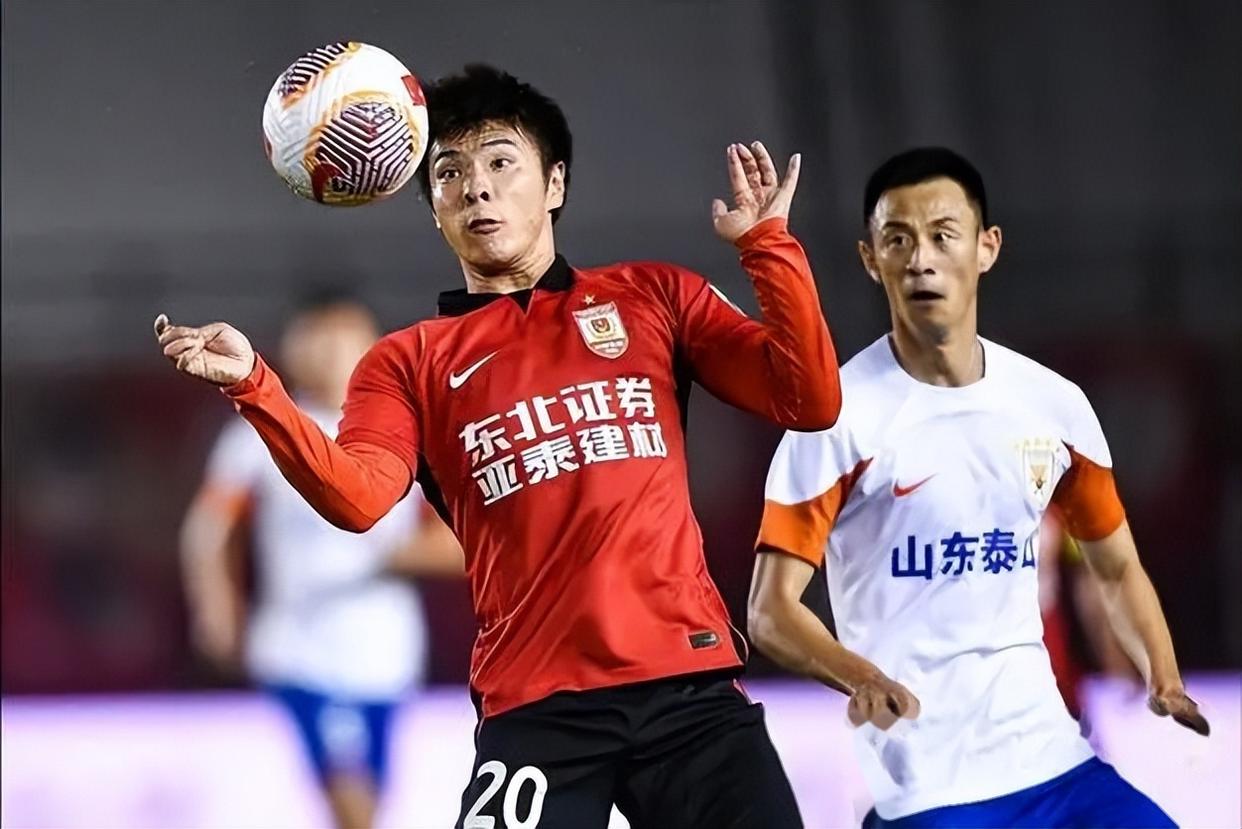 包含富力主场战平申花，稳定表现迎接下轮的词条