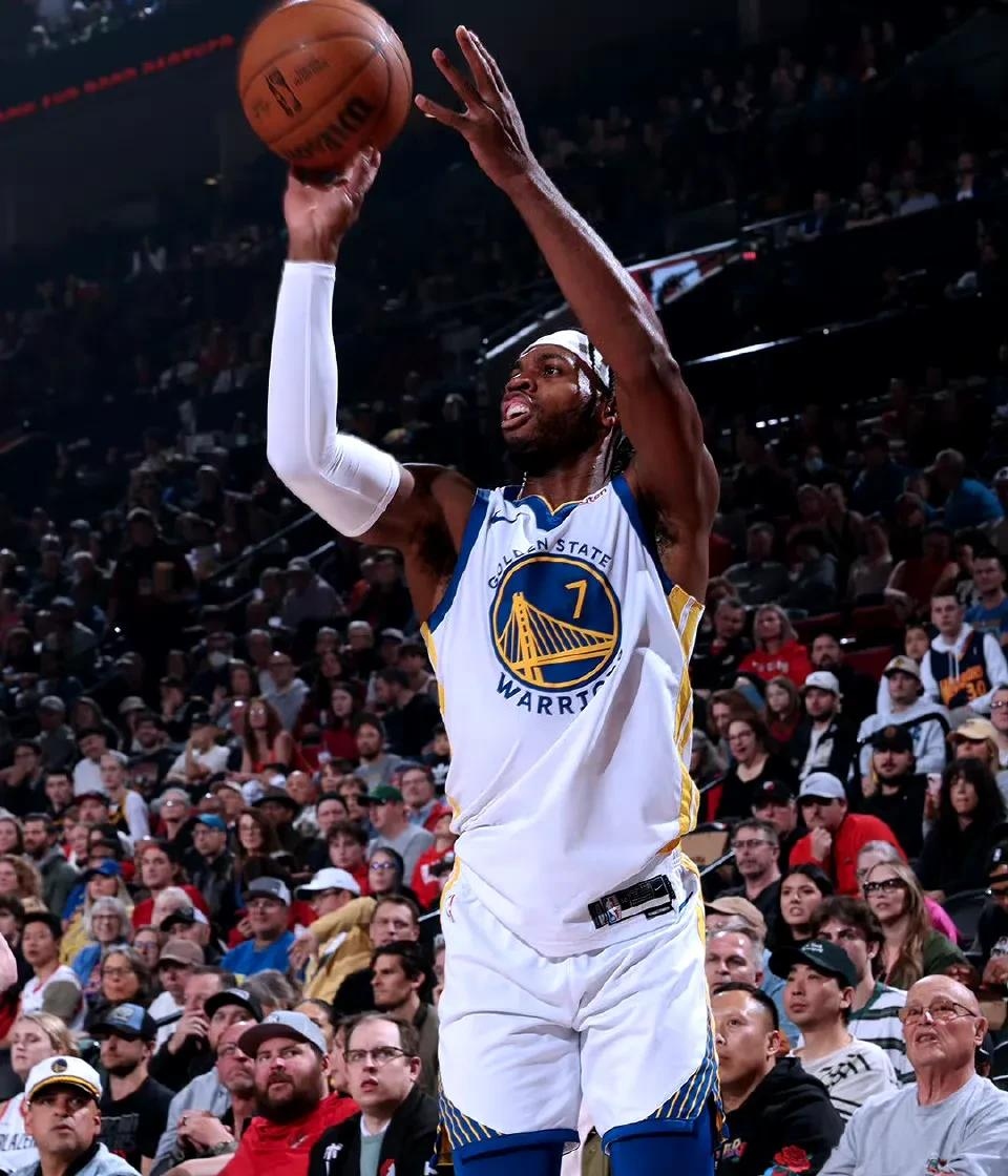 勇士客场大胜开拓者,继续稳居西部第一的简单介绍 勇士客场大胜开拓者,继续稳居西部第一的简单介绍