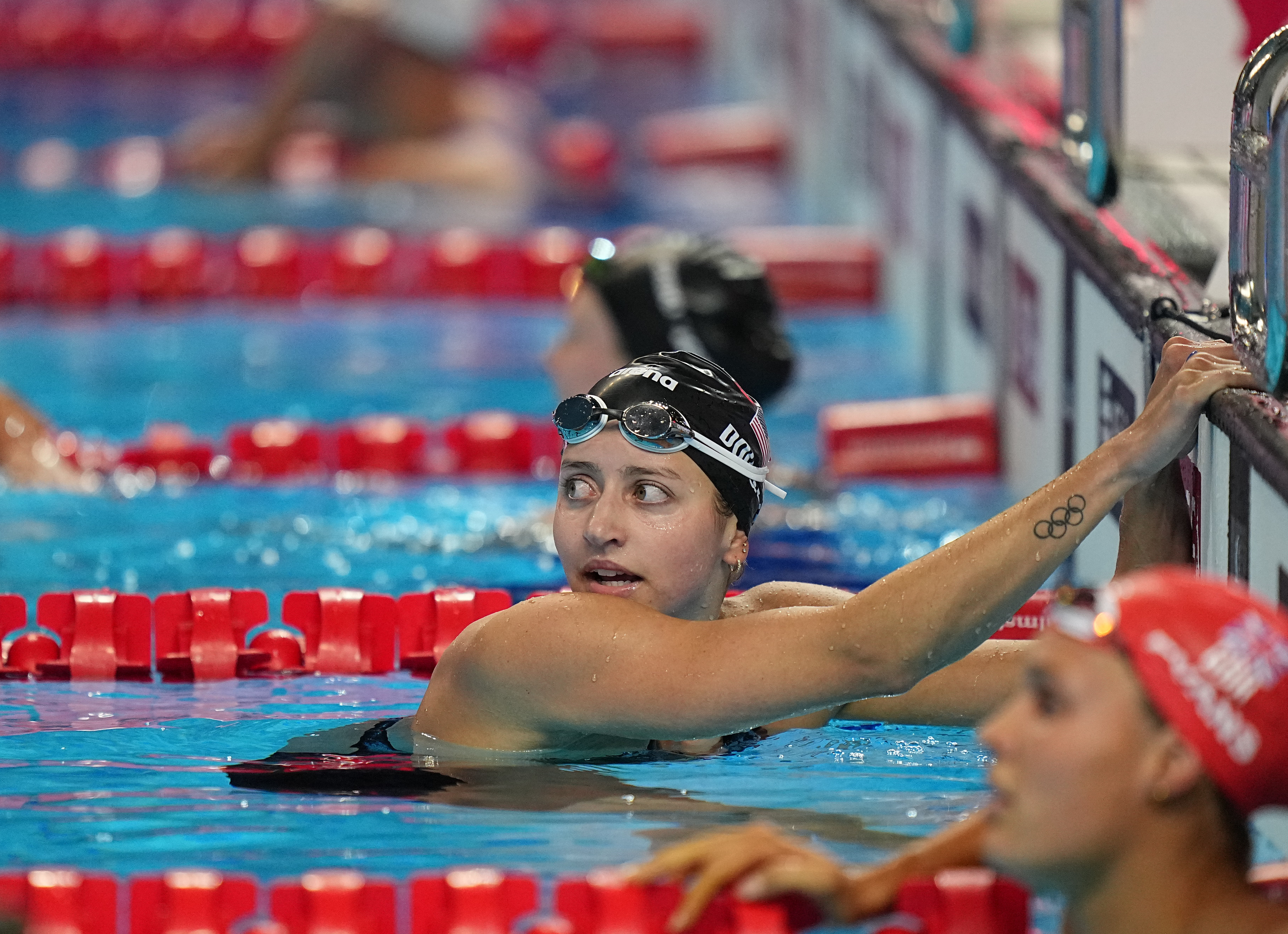 游泳女子米自由泳:澳大利亚选手夺冠 游泳女子米自由泳:澳大利亚选手夺冠